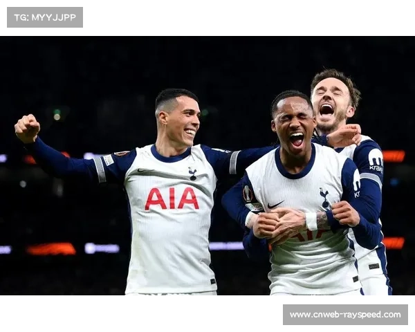 奥多贝尔左路突破,热刺调整阵容应对利物浦